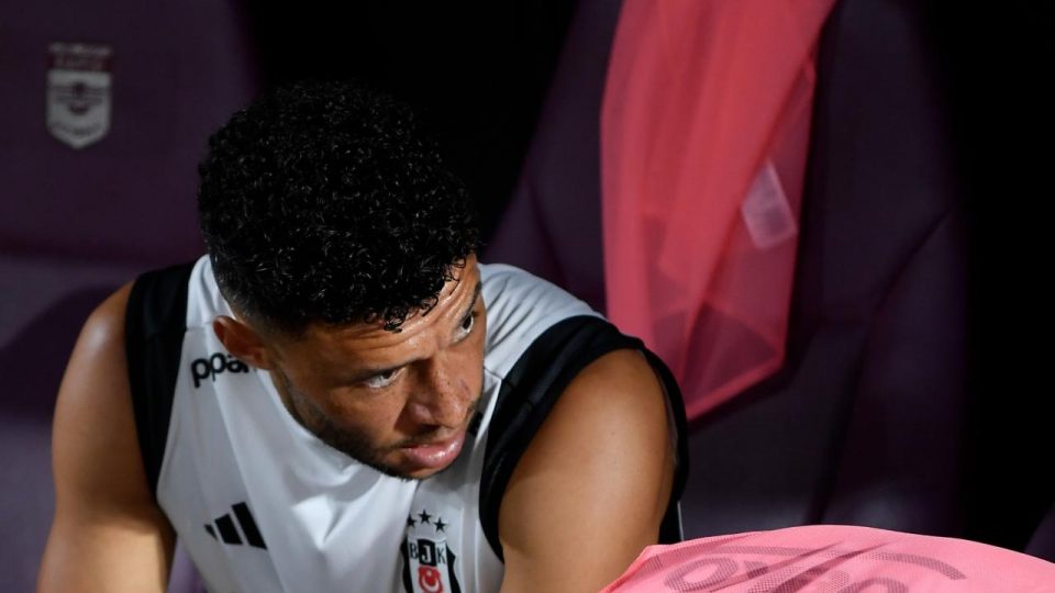 Beşiktaşlı Alex Oxlade-Chamberlain ameliyat edildi