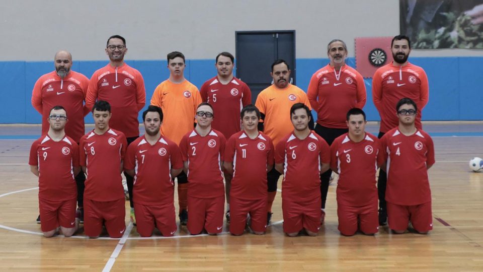 Down Sendromlu Futsal Milli Takımı altın madalya için güç depoluyor