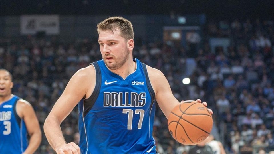 NBA’de Mavericks, Luka Doncic’in 50 sayısıyla kazandı