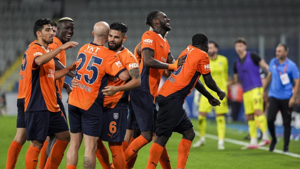 Başakşehir, UEFA Konferans Ligi’nde lig aşamasına yükseldi